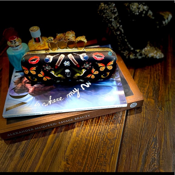 Alexander McQueen “Obsession” - Picture 1 of 1